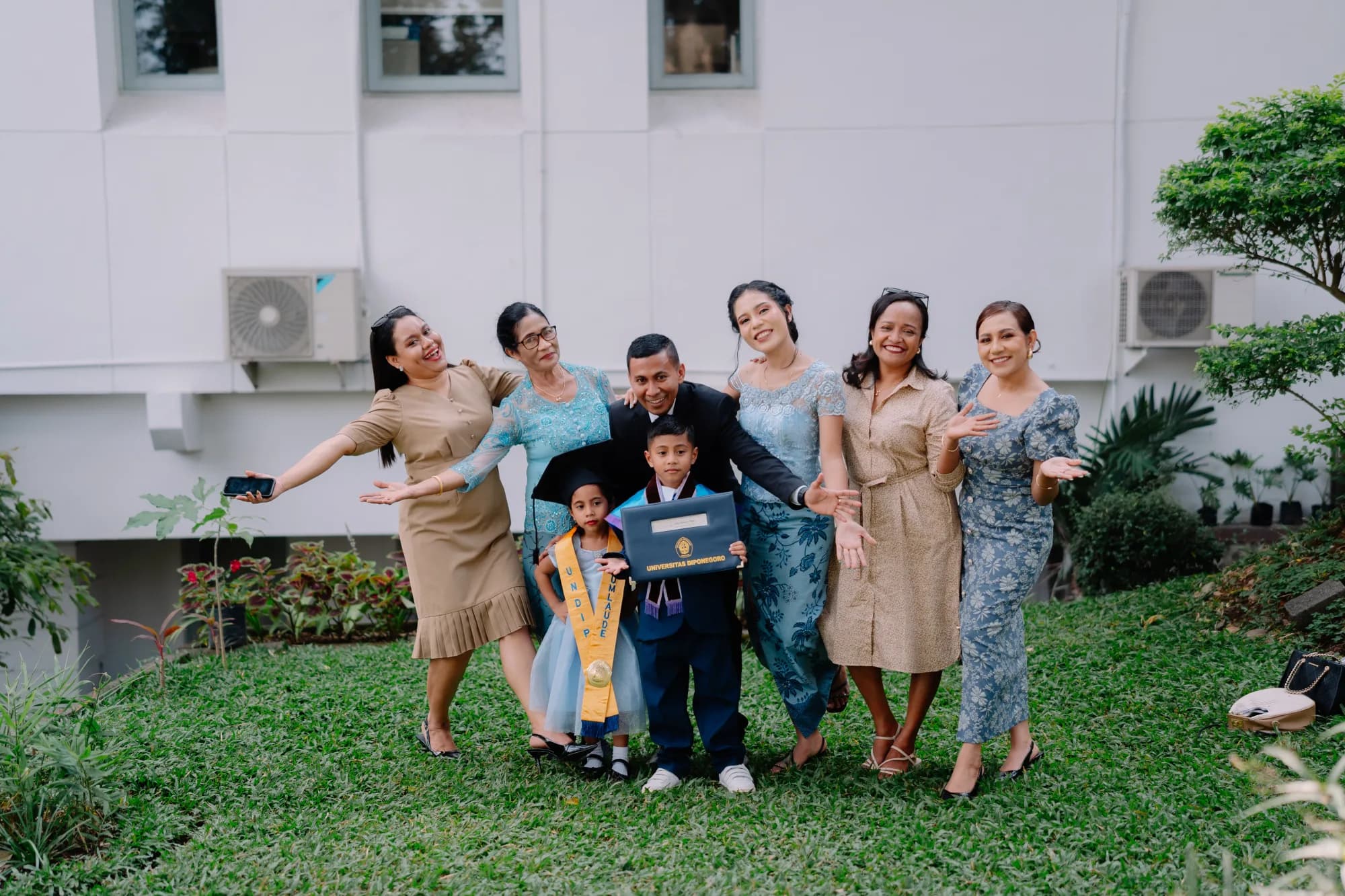 Foto Wisuda Omegraduation
